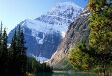 1jj-马拉松常规赛焦点战：塞外天狼队翻盘东海白虎队，外线火力全开。节奏掌控在手(银川2025马拉松赛欢乐跑的有趣的地方)